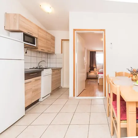 Bubanovic By Interhome Vir